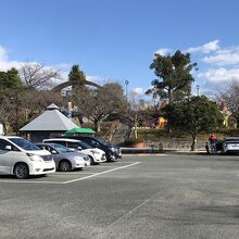白水大池公園の正面入口駐車場