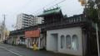 裏側が面白い。