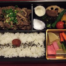 北海道産牛ブリスケ使用焼肉弁当１３００円
