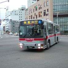 普通の路線バスですが安いです