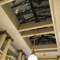 レストランの上はガラスの天井