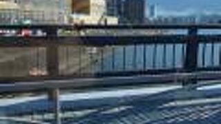 川崎市と横浜市の間