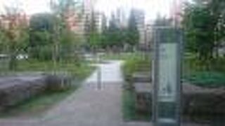 みなとパーク芝浦の隣にある港区立の公園