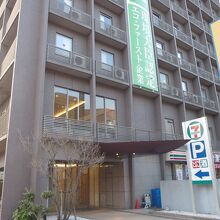 スーパーホテル奈良新大宮駅前入口