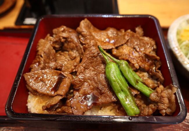 牛丼とコロッケが美味しい