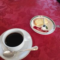 ホテルニューイタヤのランチセットのデザートとコーヒー