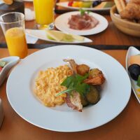 ラウンジの朝食