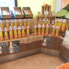 愛媛県産の柑橘類を使用したジュースです。