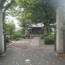 山門の様子です。