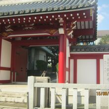 山門の様子です。