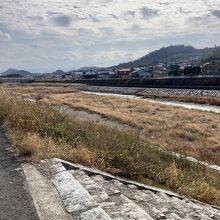 綾川沿いに歩いて（坂出市加茂町420-1）