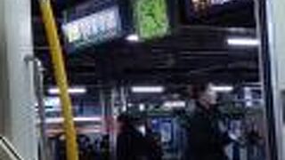 一駅の間隔は短め