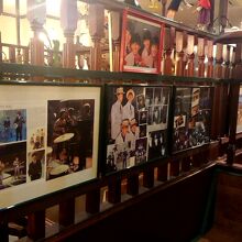 店内の壁の写真