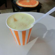 ジュースとみかんの座布団