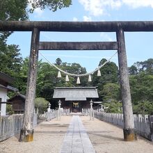 本丸があった場所の脇にある相馬神社。