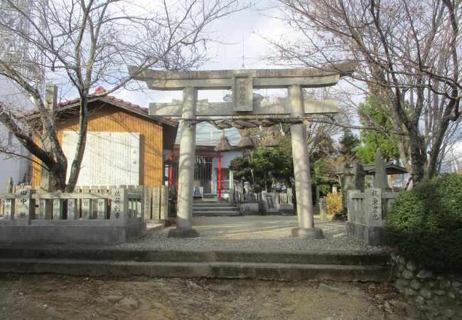 拝礼所として建てられた