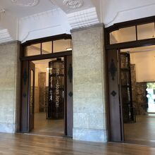 建物を見るだけでも価値あり