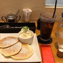 パンケーキ・アイスコーヒー