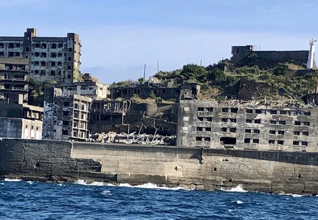 炭鉱の島　軍艦島