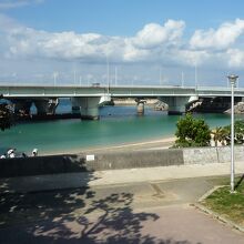 旭ヶ丘公園からのビーチ