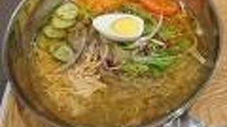 かなり噛みごたえのある麺の冷麺