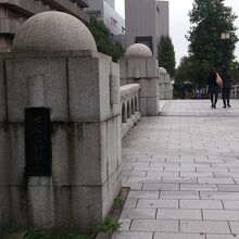 首都高速道路を渡る橋