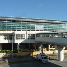ゆいレール那覇空港駅と接続