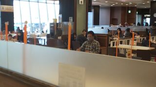 フードコートも広め