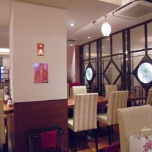 落ち着いて食事ができそう