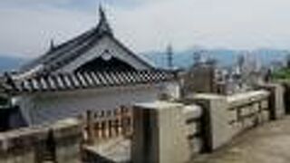 高い所に登ると遠くに富士山が見える