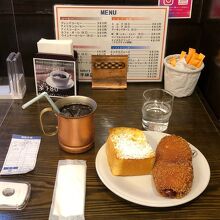 モーニングサービス、パン1個追加