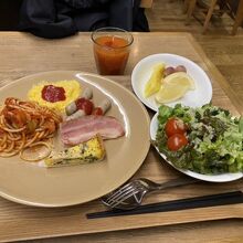 モーニングブュッフェ