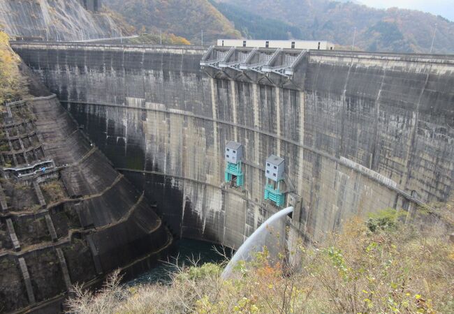 真名川ダム <麻那姫湖>