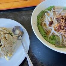 台湾ラーメンと五目チャーハン