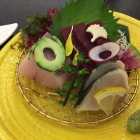 お刺身。盛り付けもきれい