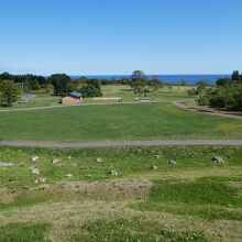 道の駅からみた遺跡全景
