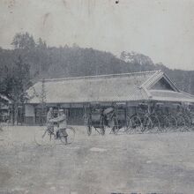 開業時の大間々駅　大間々資料館