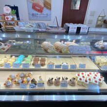 ケーキの種類は多くない