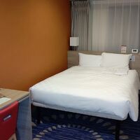 空調が弱いのか強い寒気の時には窓側が少し寒かった。