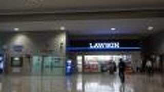 お昼時だったので混み合っていました。