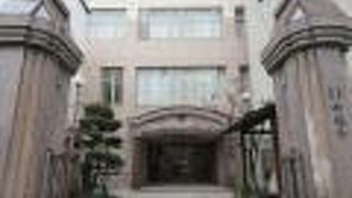 立派な山門です