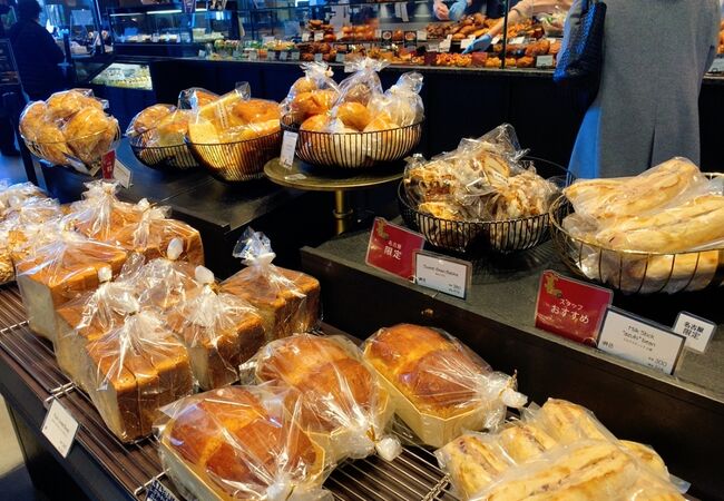 イオンモールNagoya Noritake Garden内のオシャレで美味しいパン屋さん!