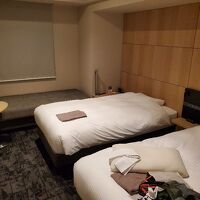 入口側から見た感じ（窓際ソファベッド（寒すぎて寝れない）