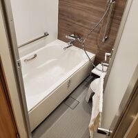 お風呂も清掃だけ残念。自動調整できない蛇口付き