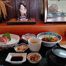 かなりコスパのよい日替わり定食。