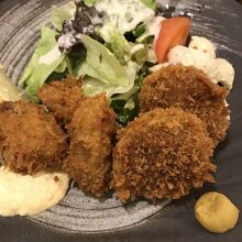 カキフライとメンチ