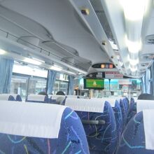 あさひがわ号車内の様子。便や曜日を選べば空いていて快適。