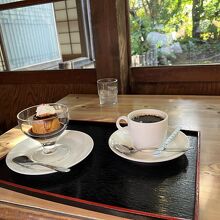 プリンとコーヒーのセット