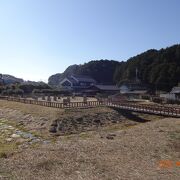 古代の漏刻跡とされる遺跡だそうです。