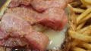 ハワイアンなバーガー